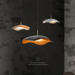 Lustre Minimaliste Wabi-Sabi en Aluminium | Suspension Luminaire Design Moderne avec Éclairage LED pour Bar - Vignette | Maison Solenne