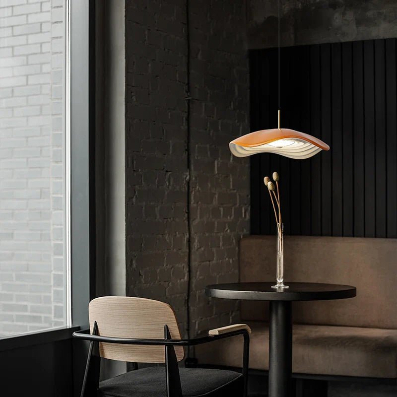 Lustre Minimaliste Wabi - Sabi en Aluminium | Suspension Luminaire Design Moderne avec Éclairage LED pour Bar - Orange D40x9cm 12W - Maison Solenne