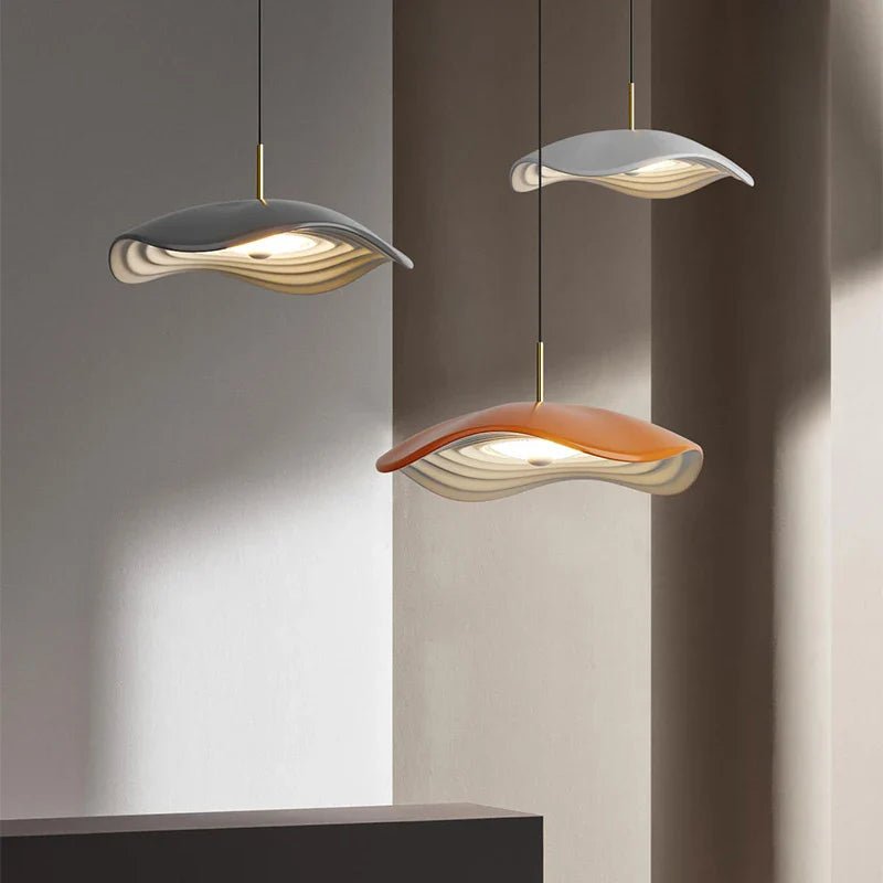 Lustre Minimaliste Wabi - Sabi en Aluminium | Suspension Luminaire Design Moderne avec Éclairage LED pour Bar - Orange D40x9cm 12W - Maison Solenne