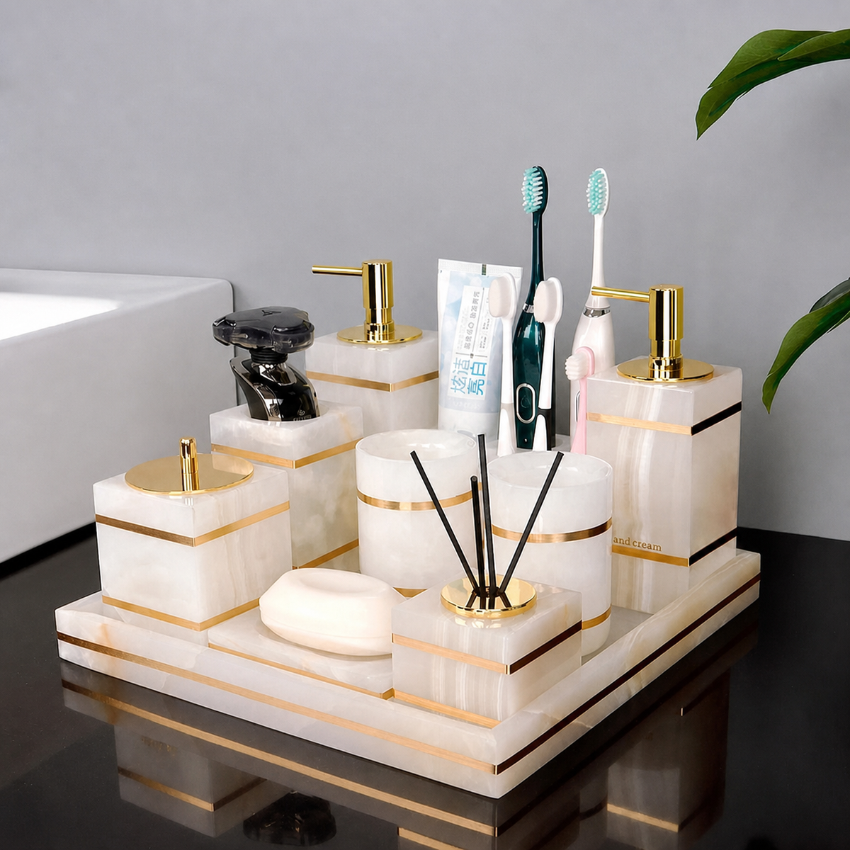 Collection Onyx — Accessoires de salle de bains en marbre naturel - visuel sans filigrane
